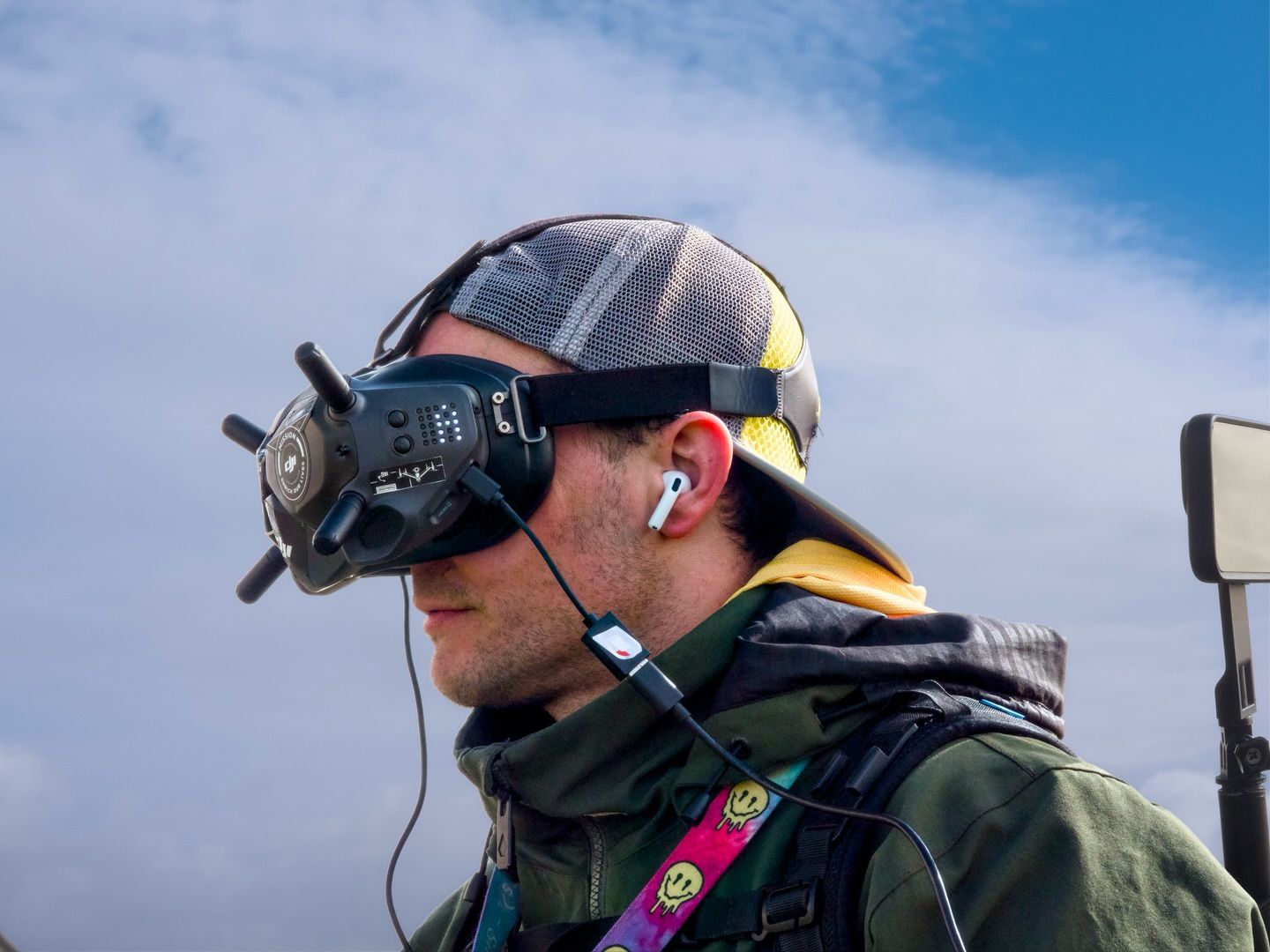 Kamerapilot med FPV-briller på Jæren